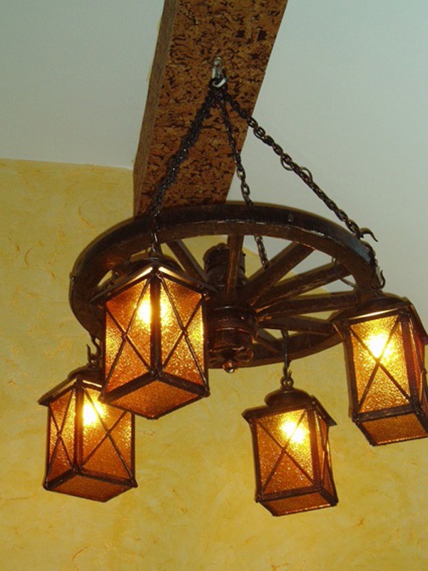 ковані люстри