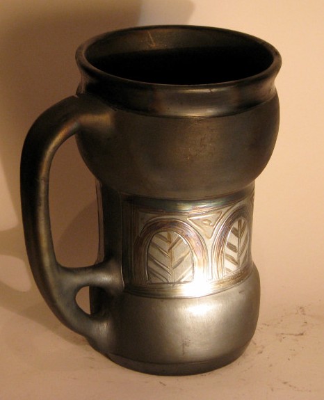 Кухлі, кварти, бокали