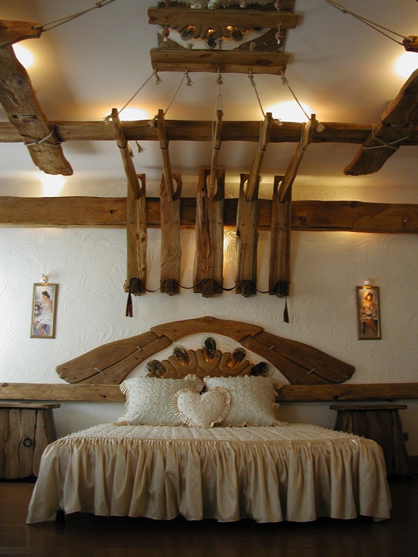 Дерев'яні меблі